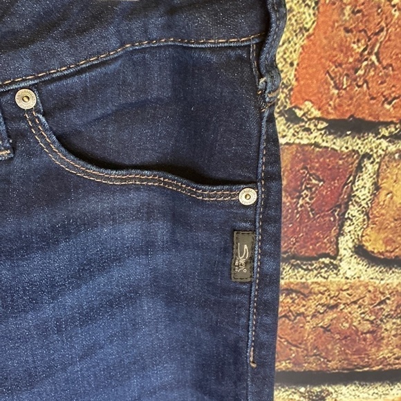 Silver Avery Slim Boot Cut Dark Wash High Rise Jeans 32 by 33 - Picture 4 of 8